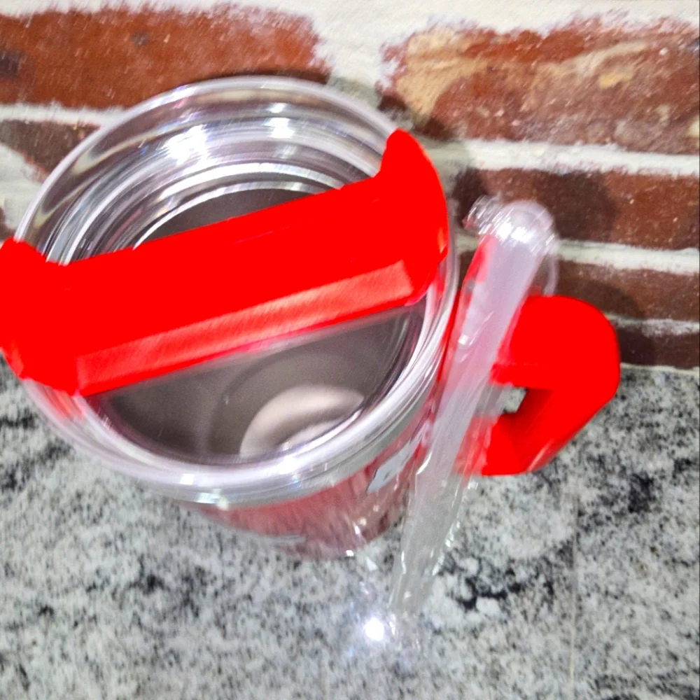 Hello Kitty Red Travel Mug - Picture 2 of 5